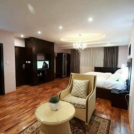 Tivoli Hotel Seafront Ikoyi Aliayabiagba Eksteriør bilde